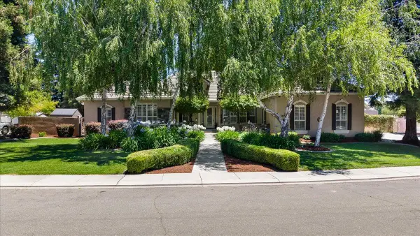9900 Country Oak Court, Oakdale, CA 95361