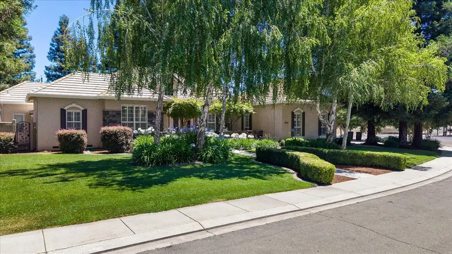 9900 Country Oak Court, Oakdale, CA 95361 - #2