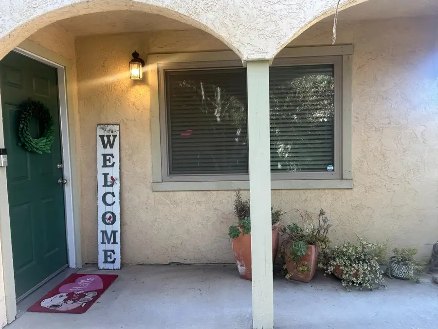 1527 Irwin Avenue, Escalon, CA 95320 - #3