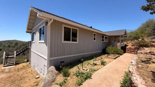 7436 Eagle View Drive, Mountain Ranch, CA 95246