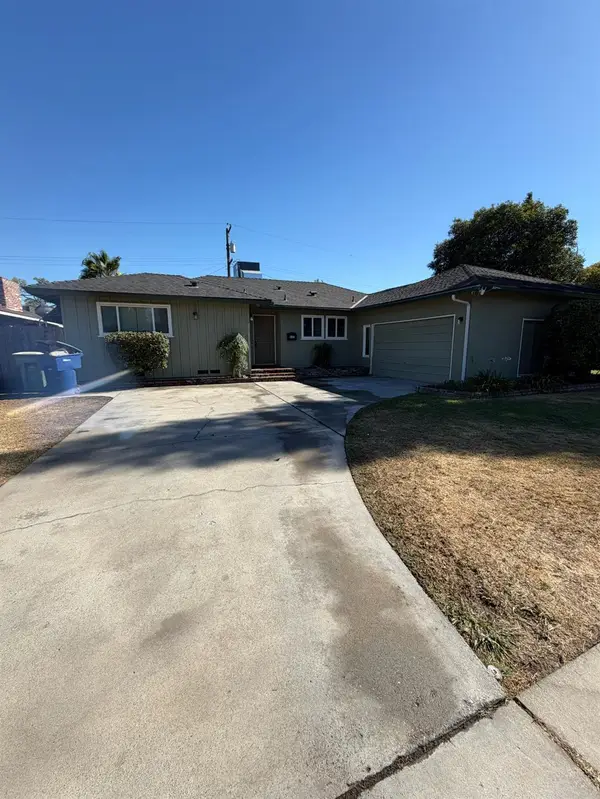 2938 E Willis Avenue, Fresno, CA 93726