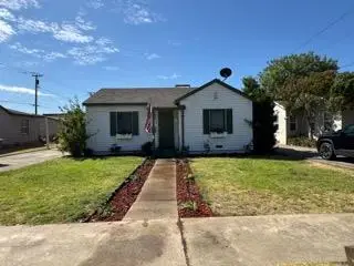 315 W J Street, Oakdale, CA 95361 - #2