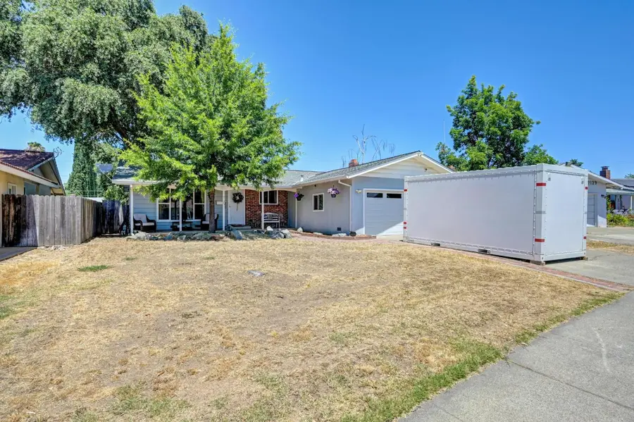9125 Cecile Way, Sacramento, CA 95826 - #2