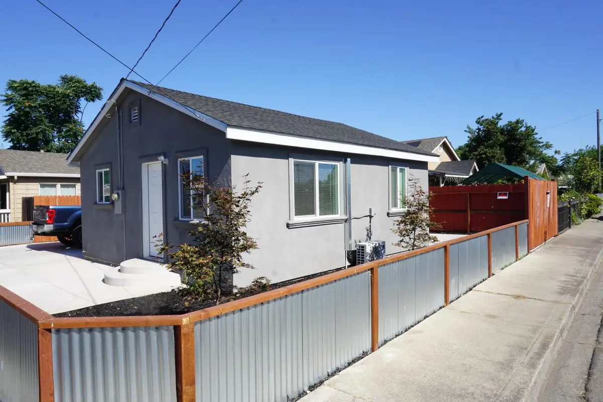 403 Stockton Street, Manteca, CA 95337 - #1