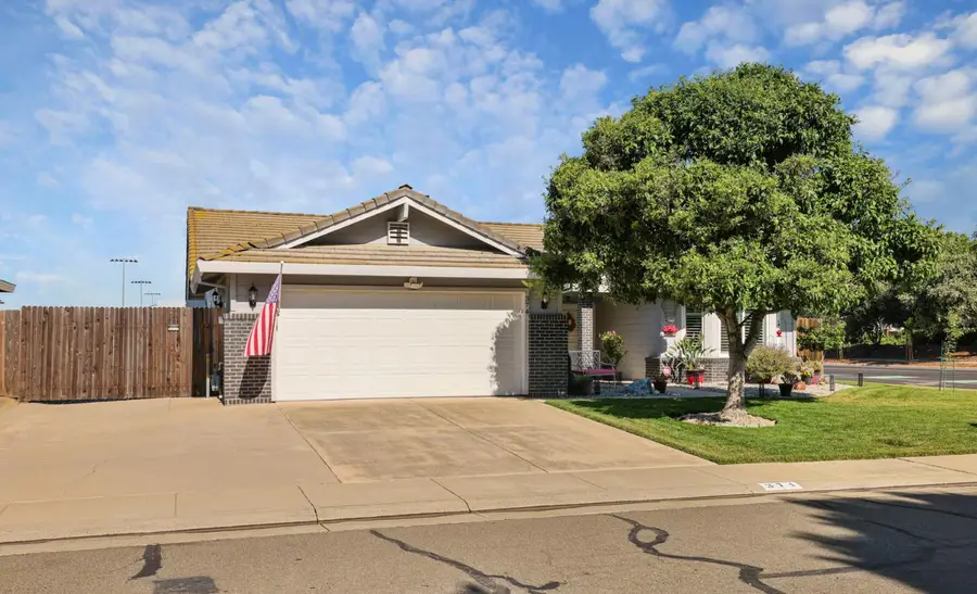 374 Sparrow Drive, Galt, CA 95632 - #3