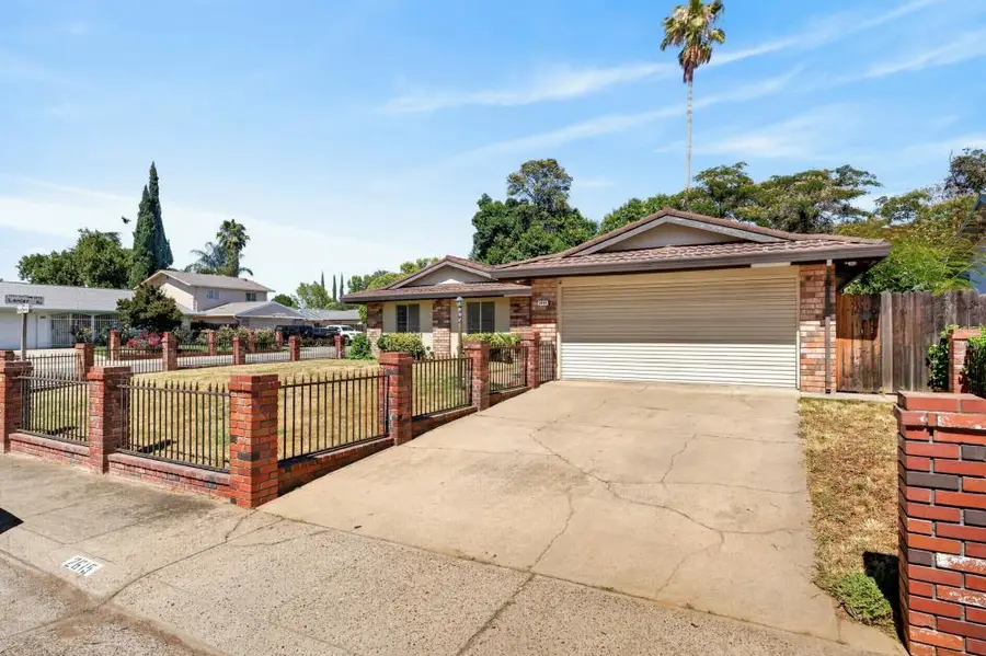 2615 Water Tree Way, Sacramento, CA 95826 - #3