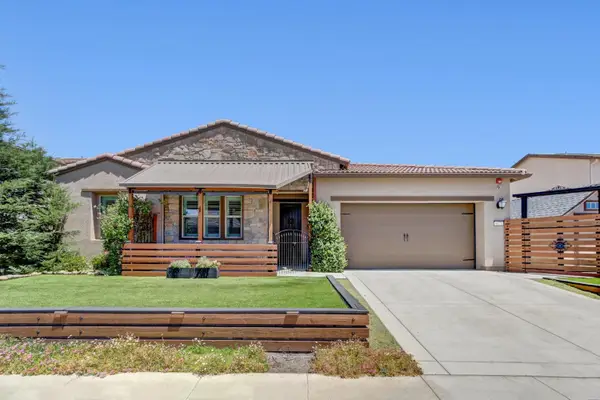9875 Clyde Ingalsbe Street, Elk Grove, CA 95624
