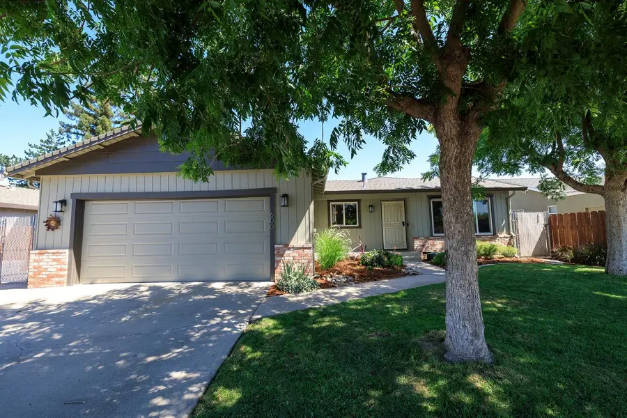 600 Zinfandel Drive, Escalon, CA 95320 - #2