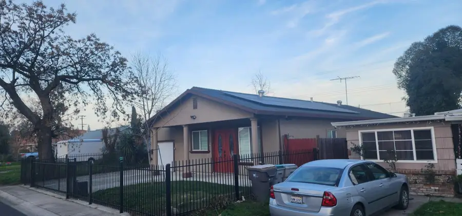 881 Douglas Street, West Sacramento, CA 95605 - #2