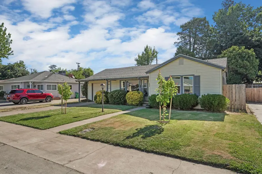 704 N Crescent Avenue, Lodi, CA 95240 - #2