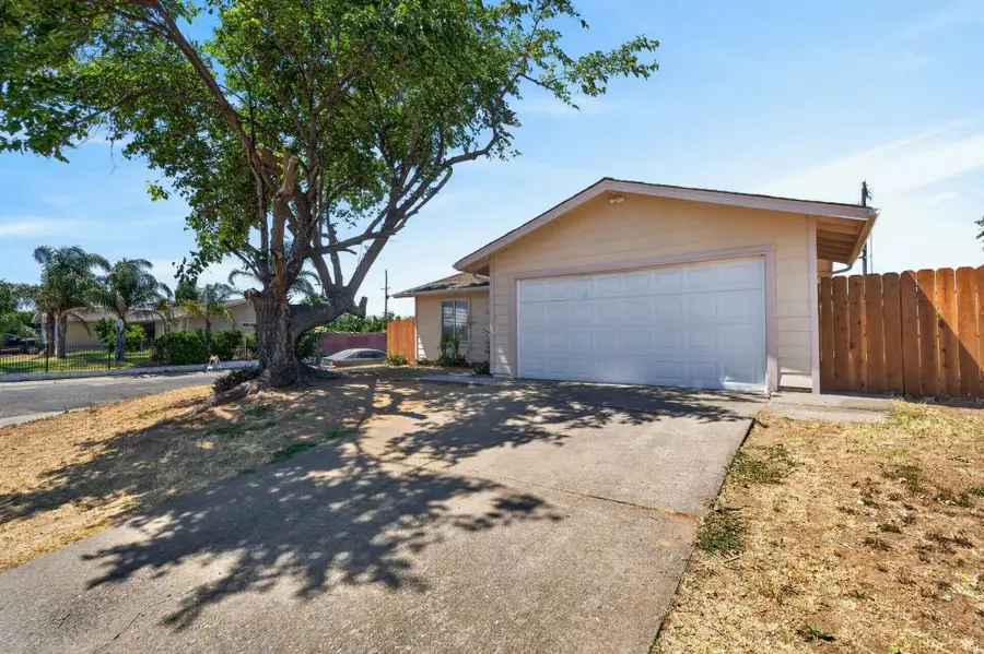 7401 Lawnwood Drive, Sacramento, CA 95828 - #3