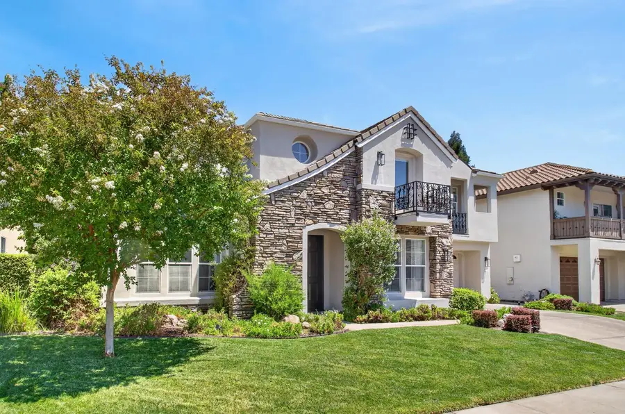 1741 Edgemore Avenue, Sacramento, CA 95835 - #2