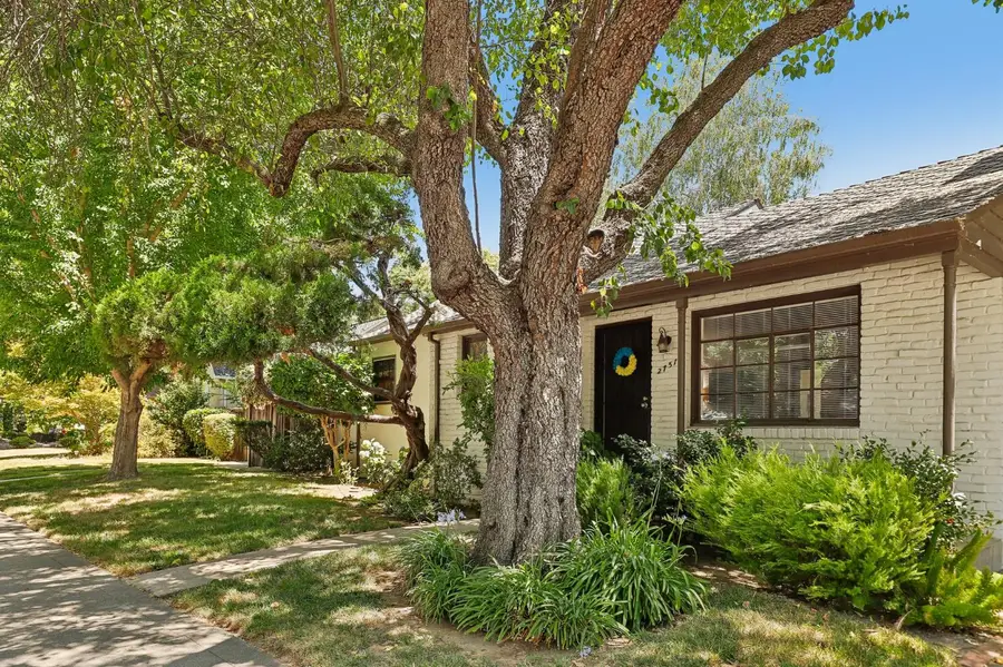 2761 Marty Way, Sacramento, CA 95818 - #2