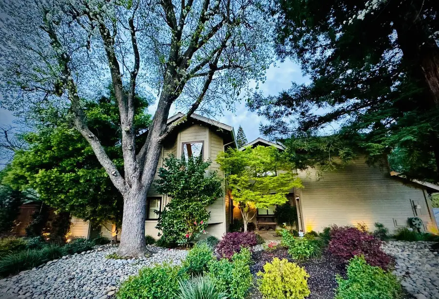 1906 University Park Drive, Sacramento, CA 95825 - #2