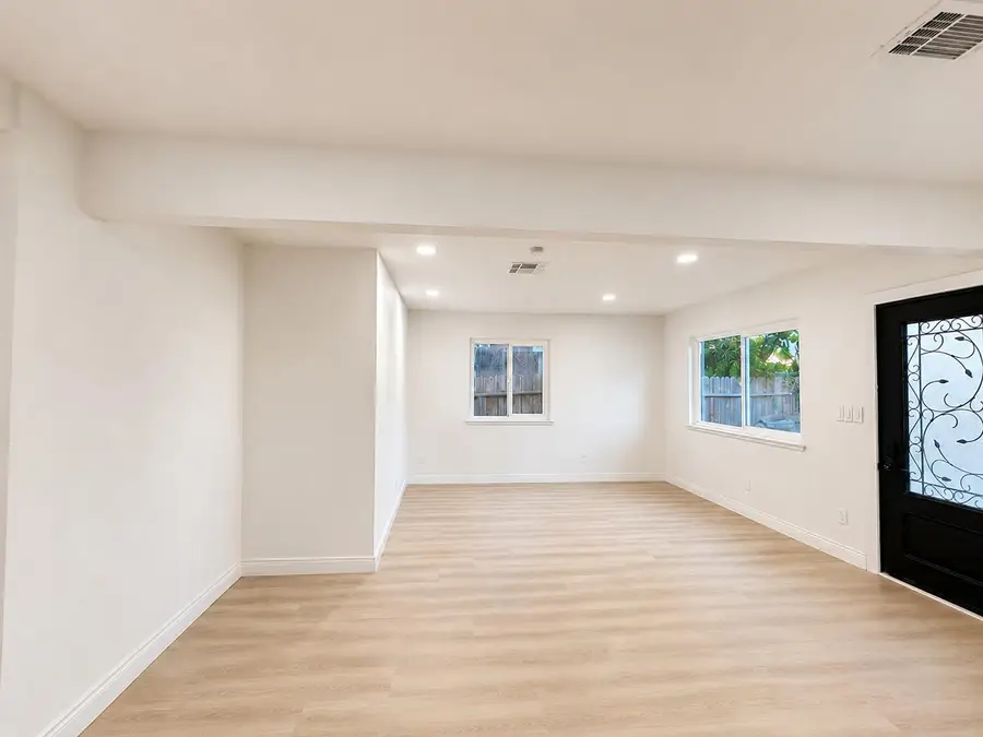 444 N 5th Avenue, Oakdale, CA 95361 - #3