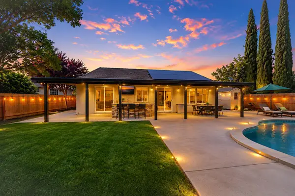 1880 Basil Drive, Manteca, CA 95336