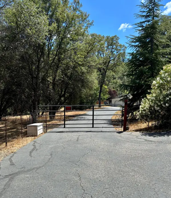 10273 Holcomb Drive, Grass Valley, CA 95949