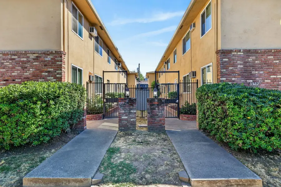 3322 Y Street, Sacramento, CA 95817 - #2