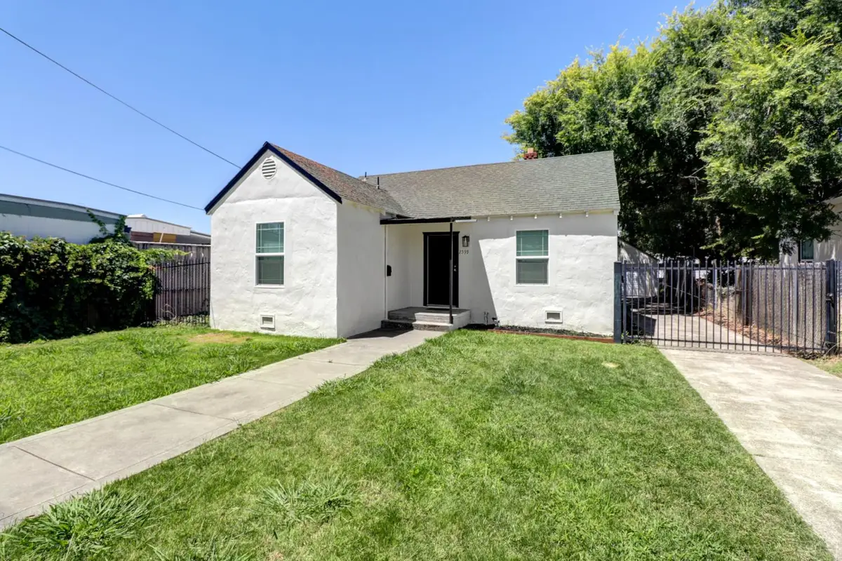 2539 Clay Street, Sacramento, CA 95815 - #1