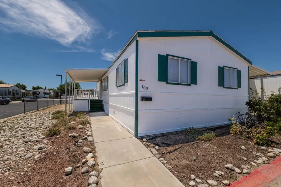 2545 E Ave I #102, Lancaster, CA 93535 - #2