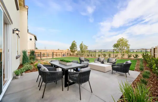 2813 Nicole Gee Drive, Roseville, CA 95747