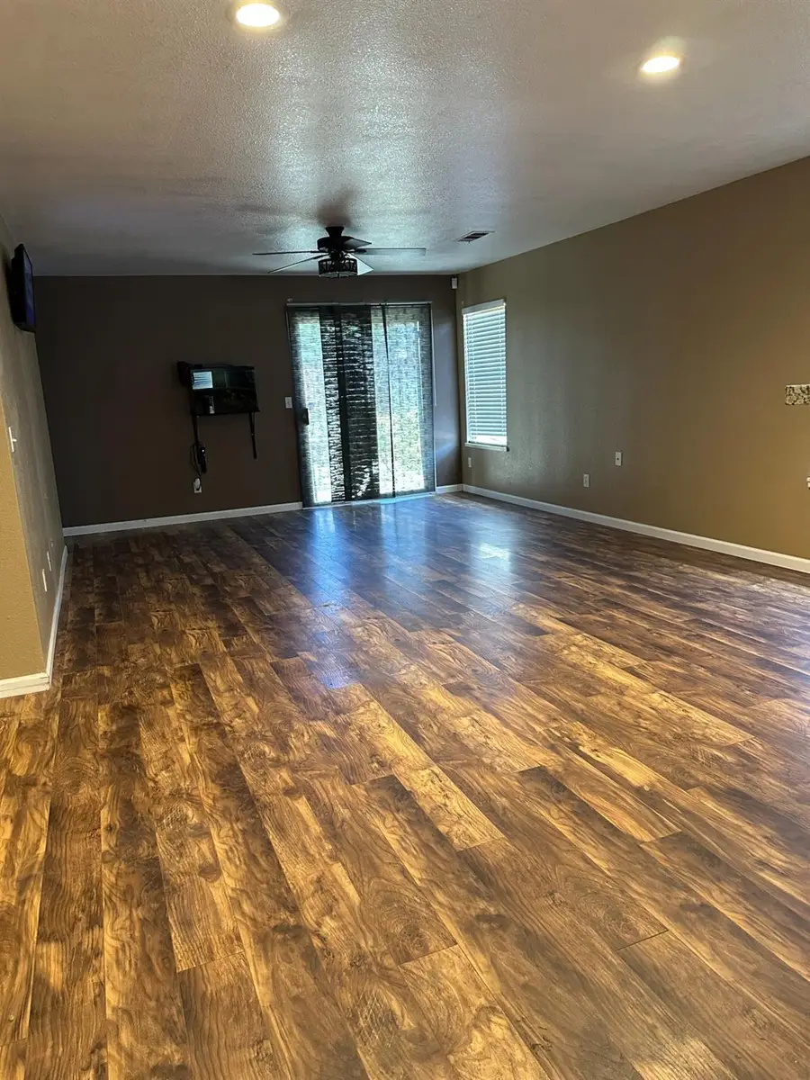 408 Peregrine, Patterson, CA 95363 - #3