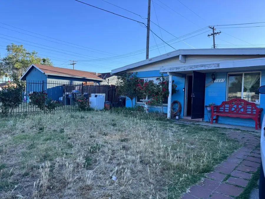 5607 Manmar Way, Sacramento, CA 95823 - #3