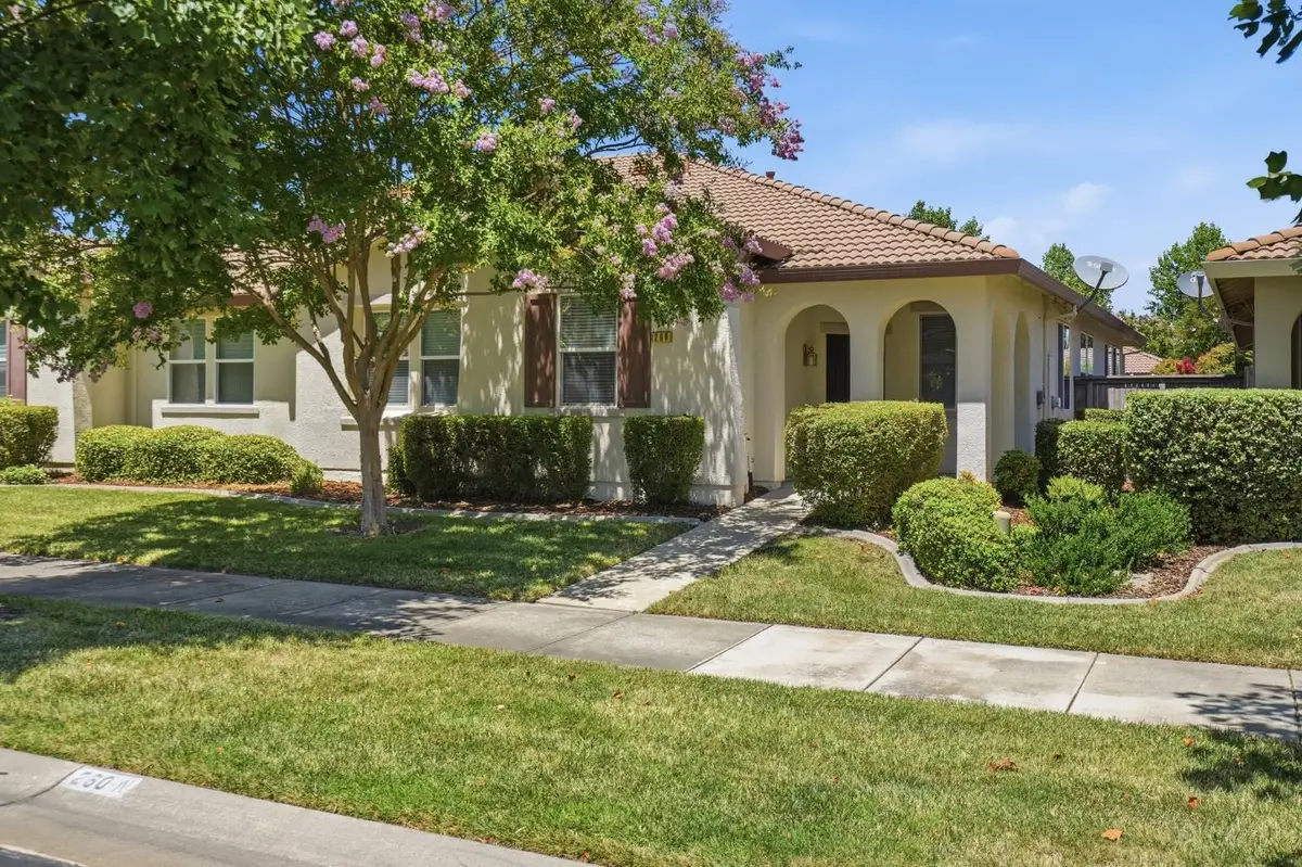 260 Mill Valley Circle, Sacramento, CA 95835 - #1