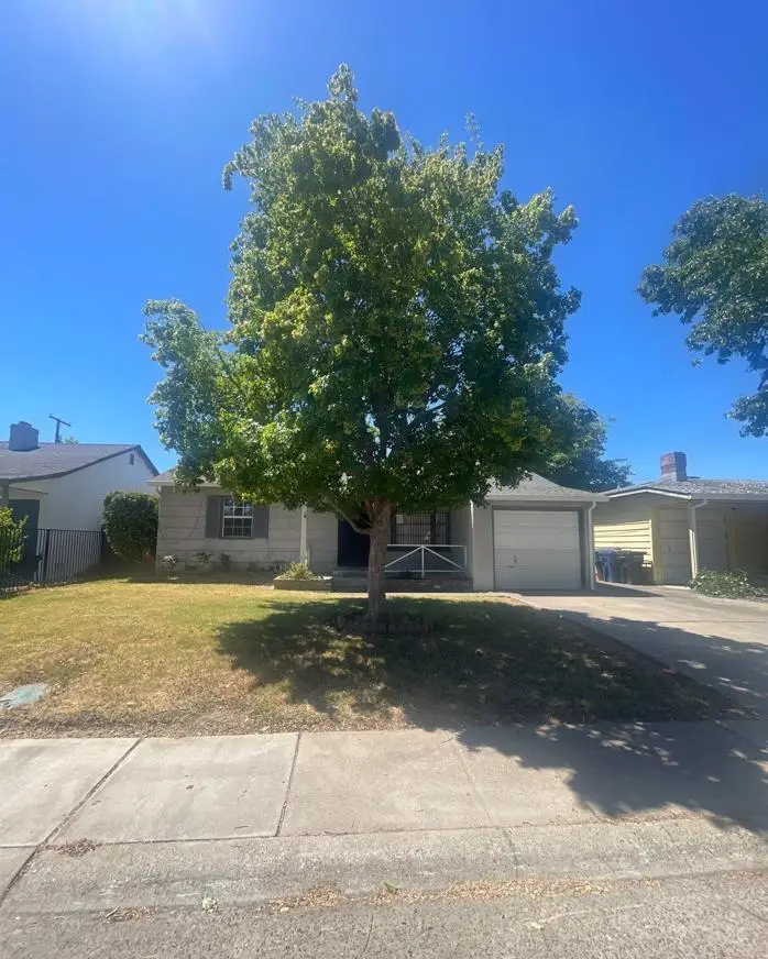 4640 39th Avenue, Sacramento, CA 95824 - #2