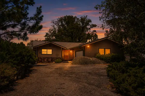 23290 E Shadow Drive, Auburn, CA 95602