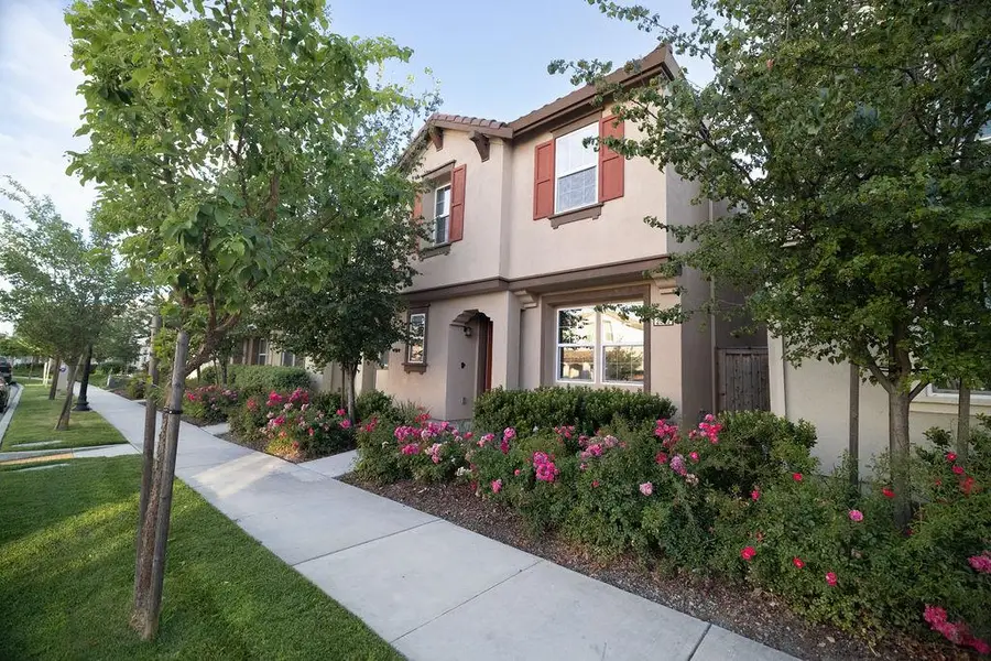 2583 Buzz Aldrin Way, Sacramento, CA 95834 - #3