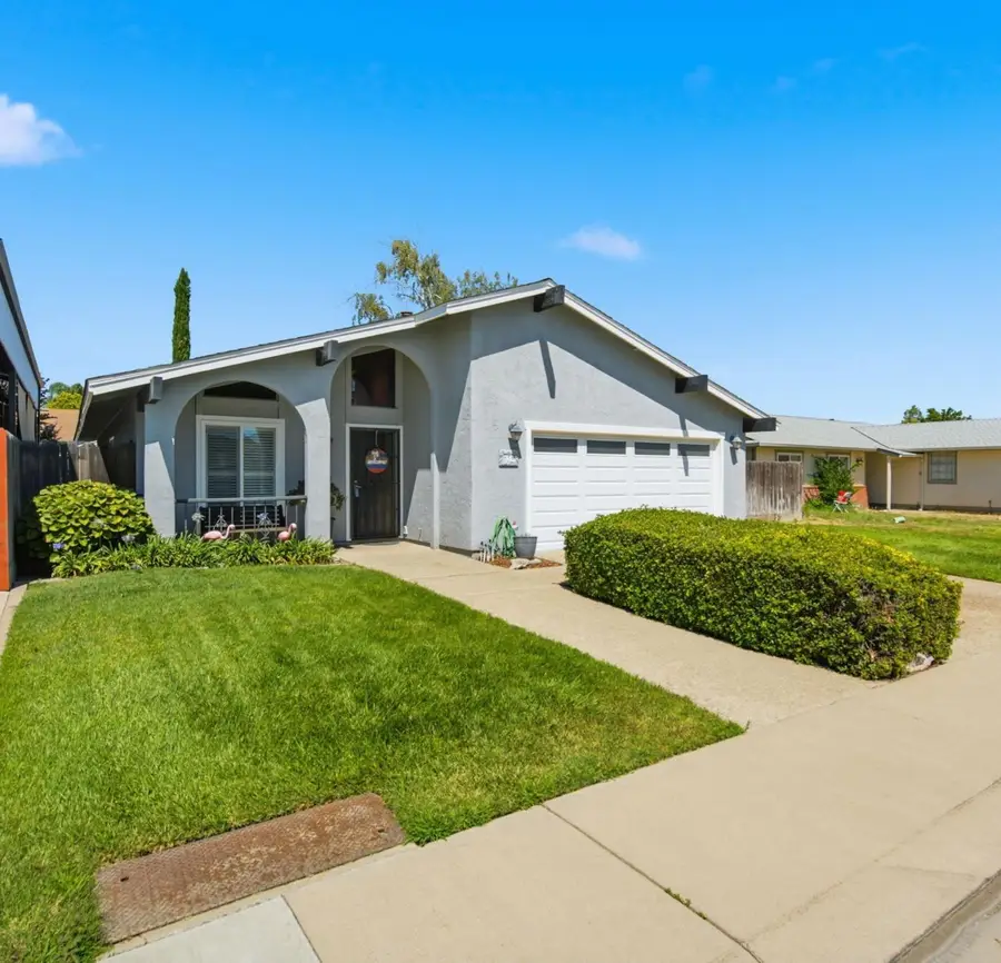 879 Carson Avenue, Manteca, CA 95337 - #2