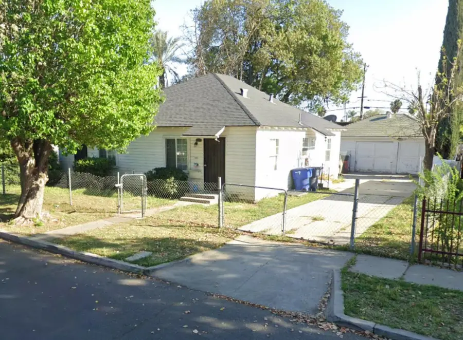 3922 E White Avenue, Fresno, CA 93702 - #2