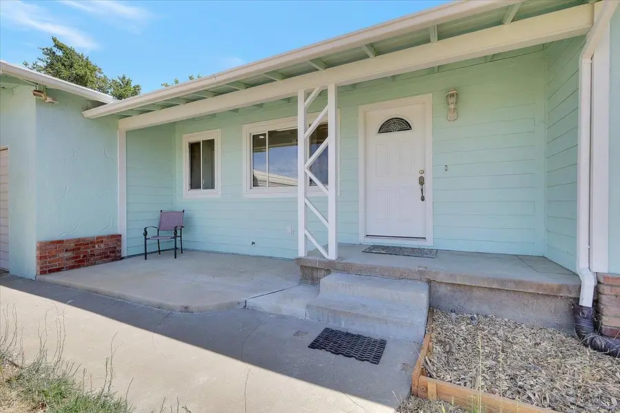 248 S Lawrence Avenue, Yuba City, CA 95991 - #2