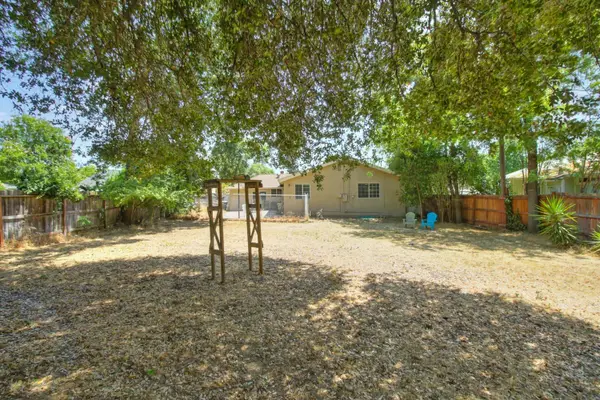 3917 Loreto, Sacramento, CA 95821
