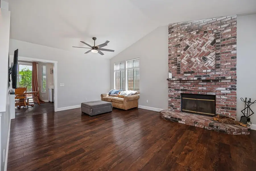 781 S Wicker Way, Galt, CA 95632 - #2