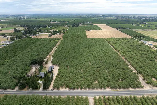 22342 Henry Road, Escalon, CA 95320
