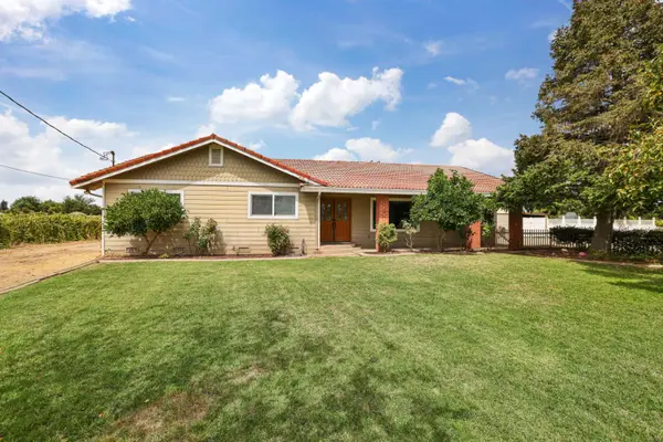 10675 E Peltier Road, Acampo, CA 95220