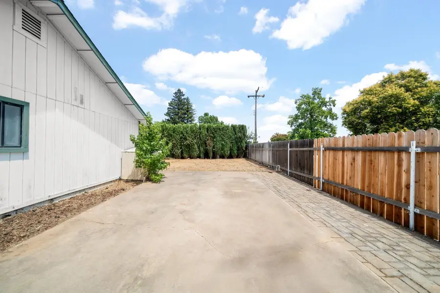 300 Withington Avenue, Rio Linda, CA 95673 - #3