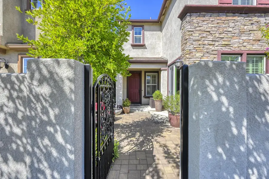 3041 Village Center Drive, Roseville, CA 95747 - #2