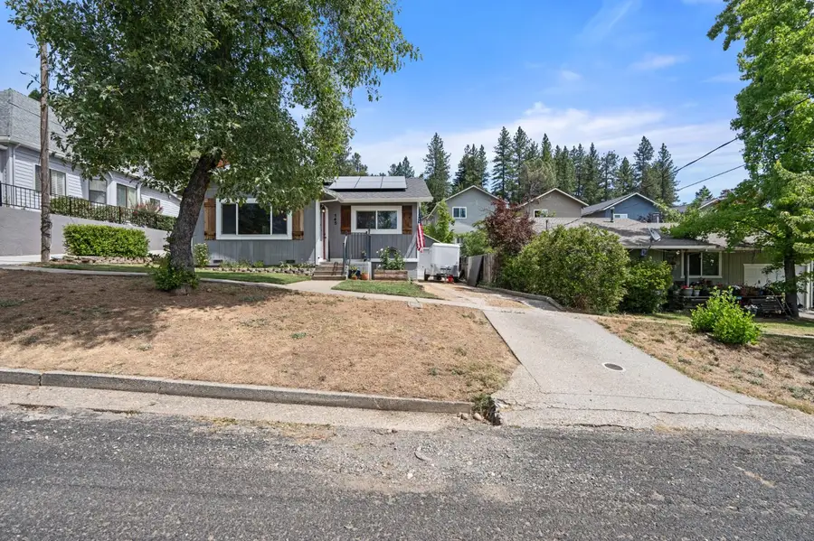 145 W Grass Valley Street, Colfax, CA 95713 - #3