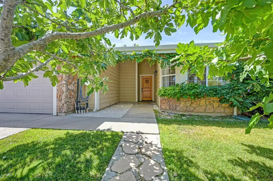 3958 N Country Drive, Antelope, CA 95843 - #2