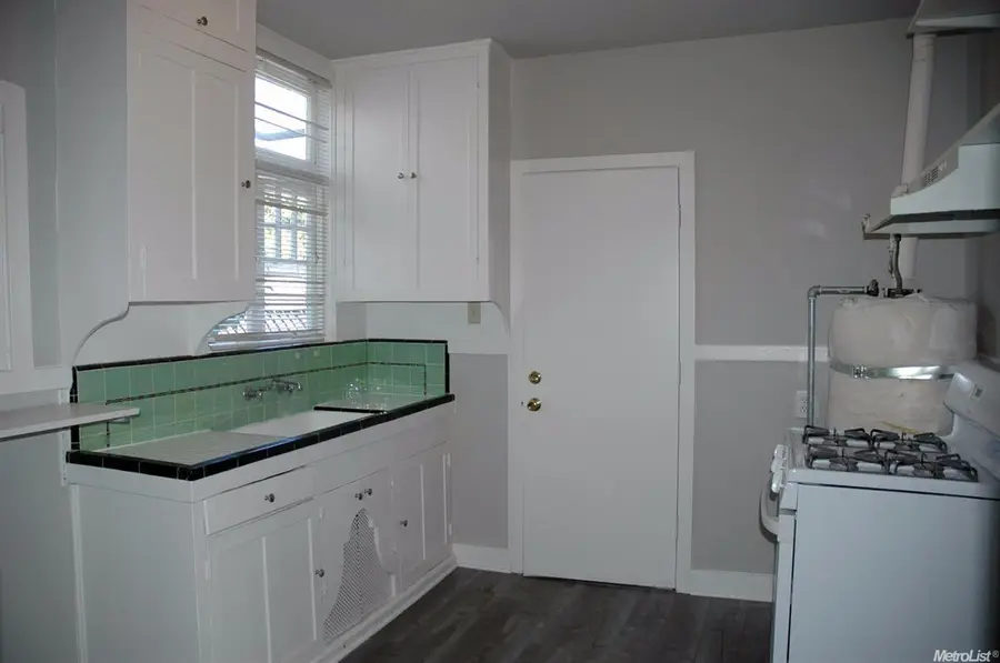 3031 U Street, Sacramento, CA 95817 - #2