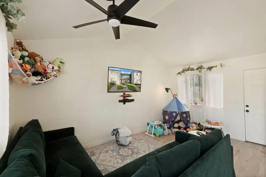 445 Almond Drive #108, Lodi, CA 95240 - #3