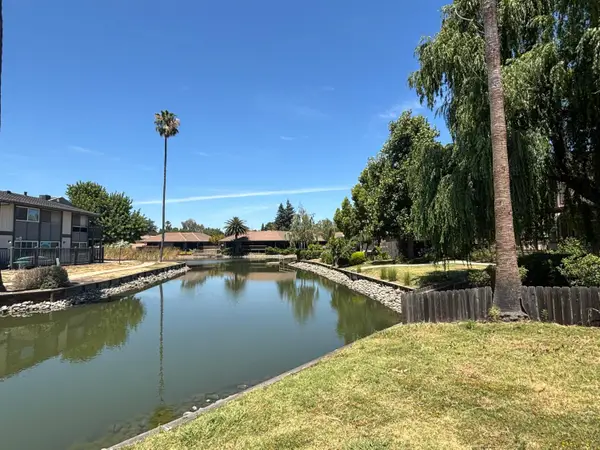 6 Lookout Court, Sacramento, CA 95831