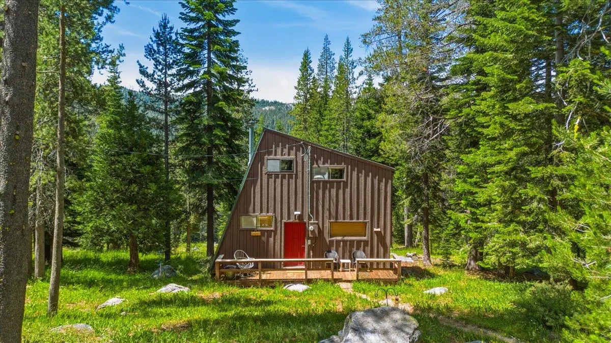 11 Clark Station, Calpine, CA 96124 - #1