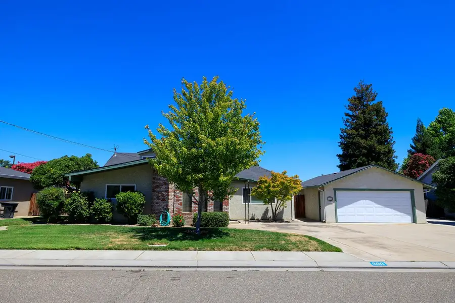 606 Palm Avenue, Ripon, CA 95366 - #3