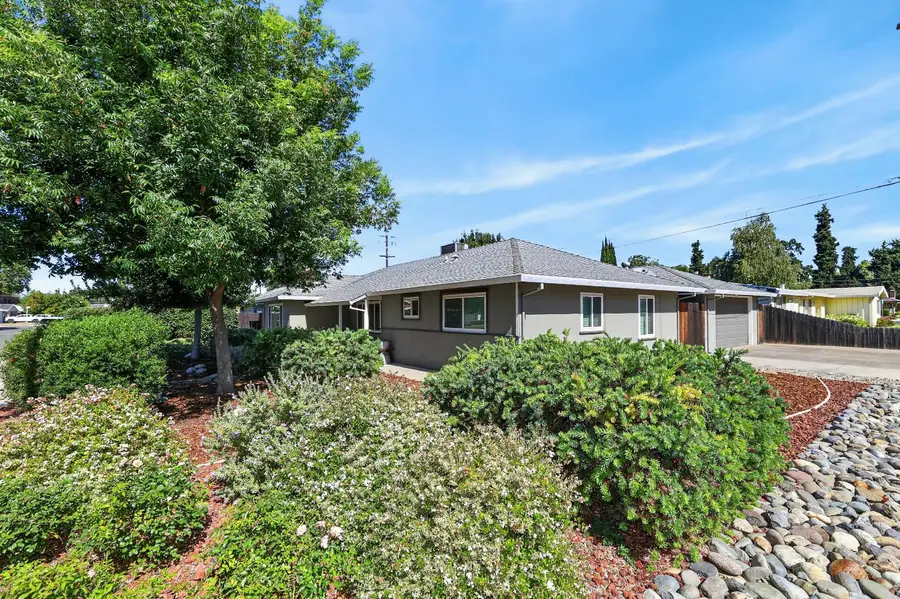 2 W Marshall Avenue, Woodland, CA 95695 - #3