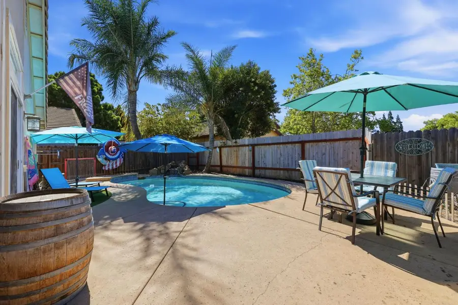5200 Laguna Crest Way, Elk Grove, CA 95758 - #2