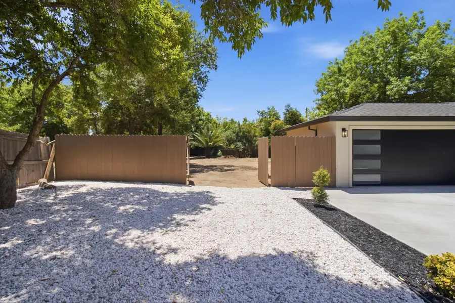 2611 Foothill Drive, Carmichael, CA 95608 - #2
